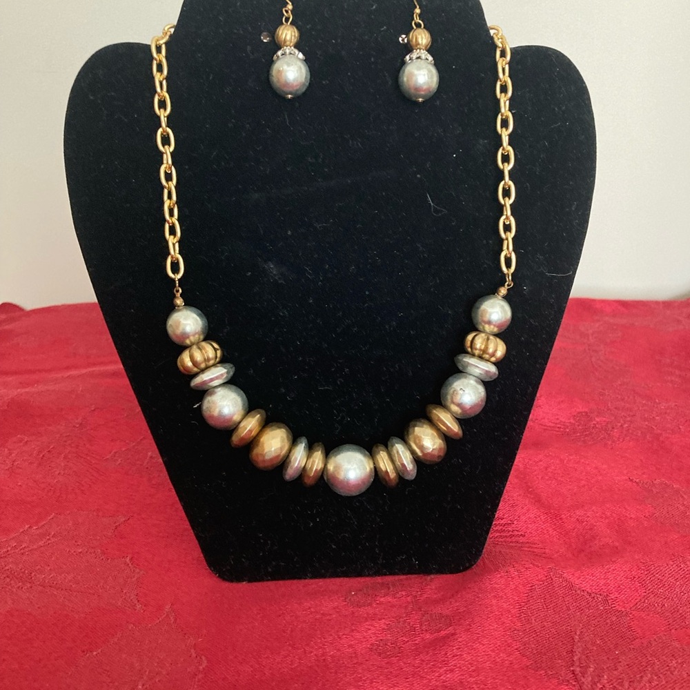 Gold and Silver Necklace with Graduated Beads
